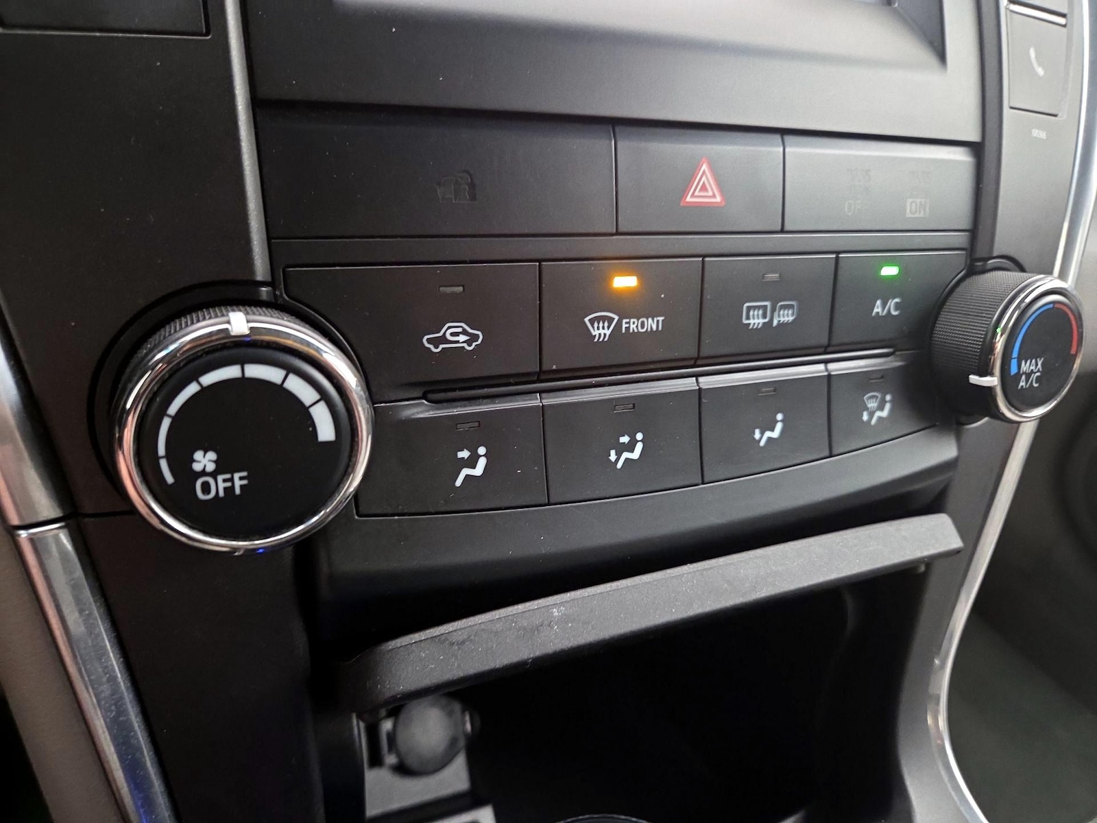 2015 Toyota Camry LE - Photo 17