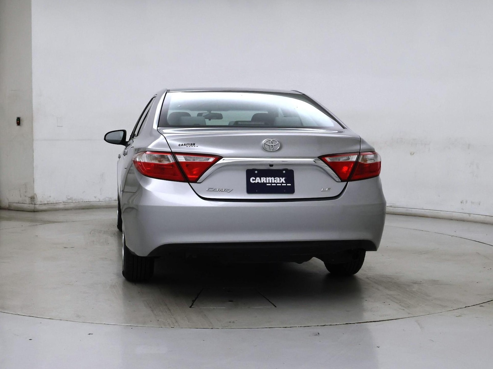 2015 Toyota Camry LE - Photo 7