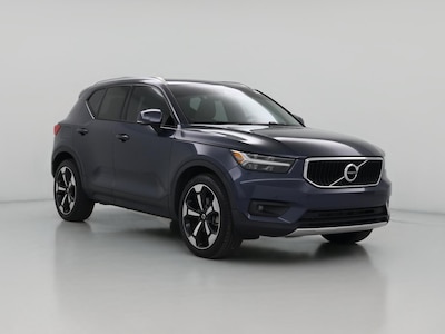 2022 Volvo XC40 T5 Momentum