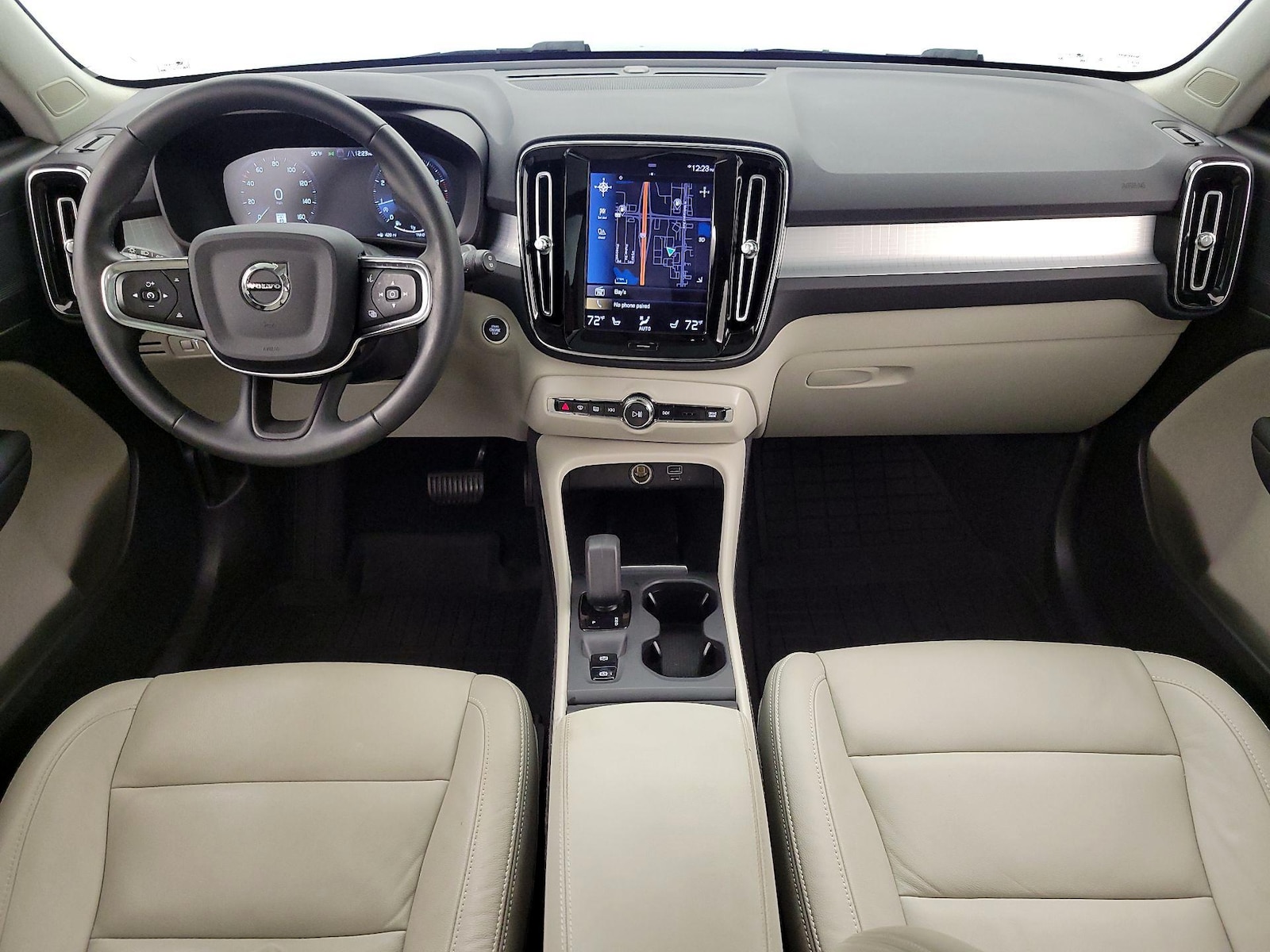 2022 Volvo XC40 Momentum - Photo 10
