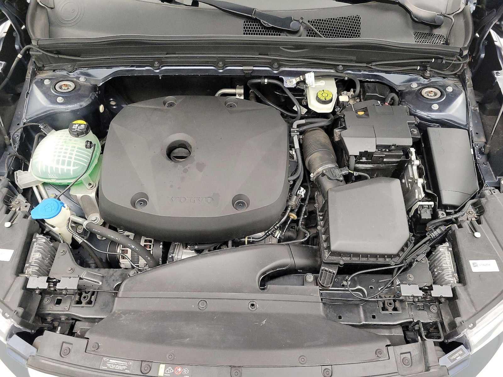 2022 Volvo XC40 Momentum - Photo 24