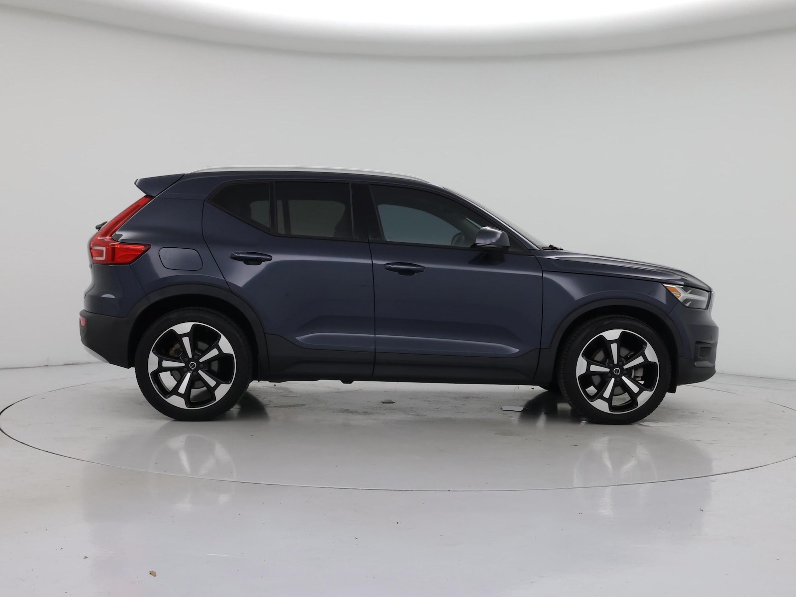2022 Volvo XC40 Momentum - Photo 8