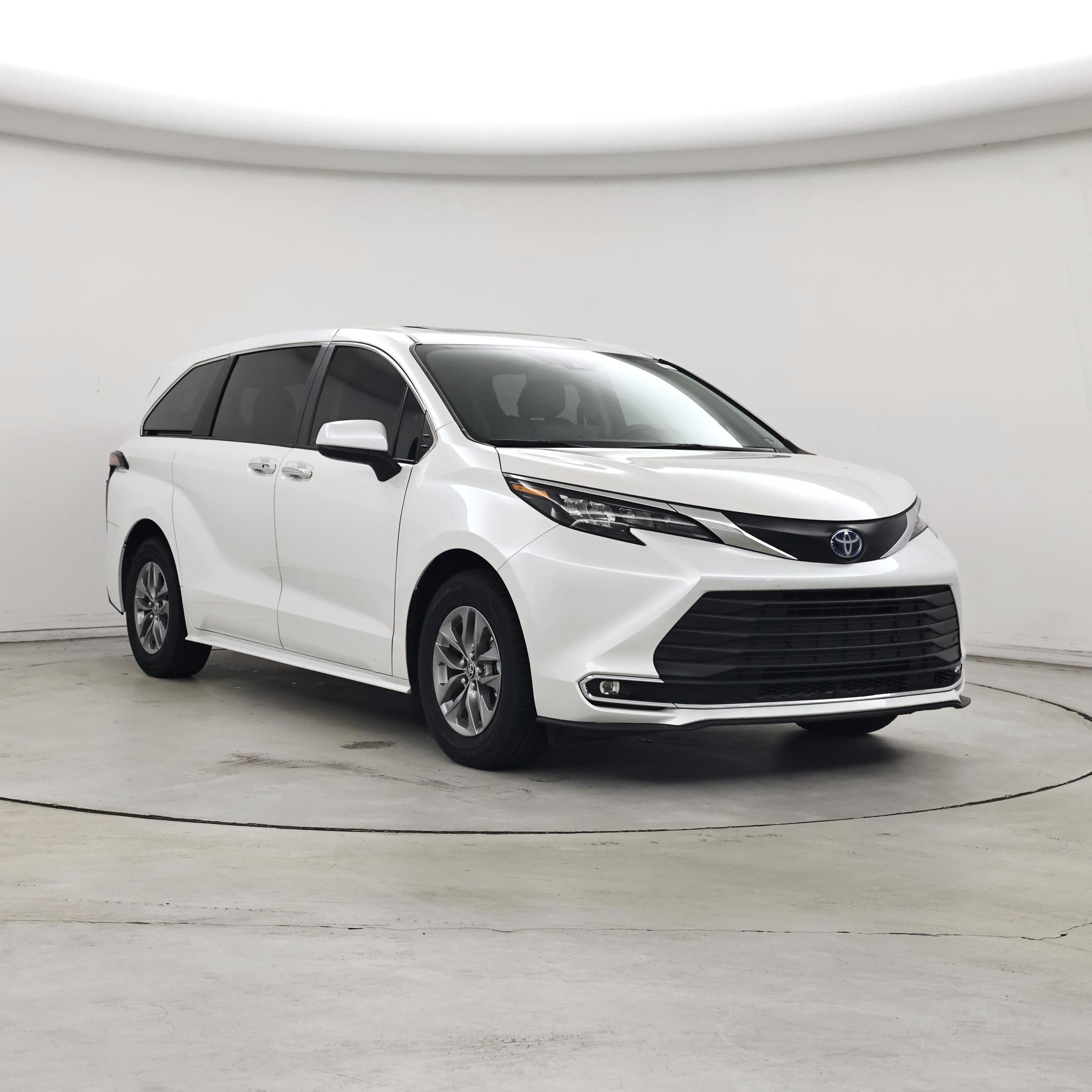 White 2024 Toyota Sienna Minivan Front-Wheel Drive Automatic