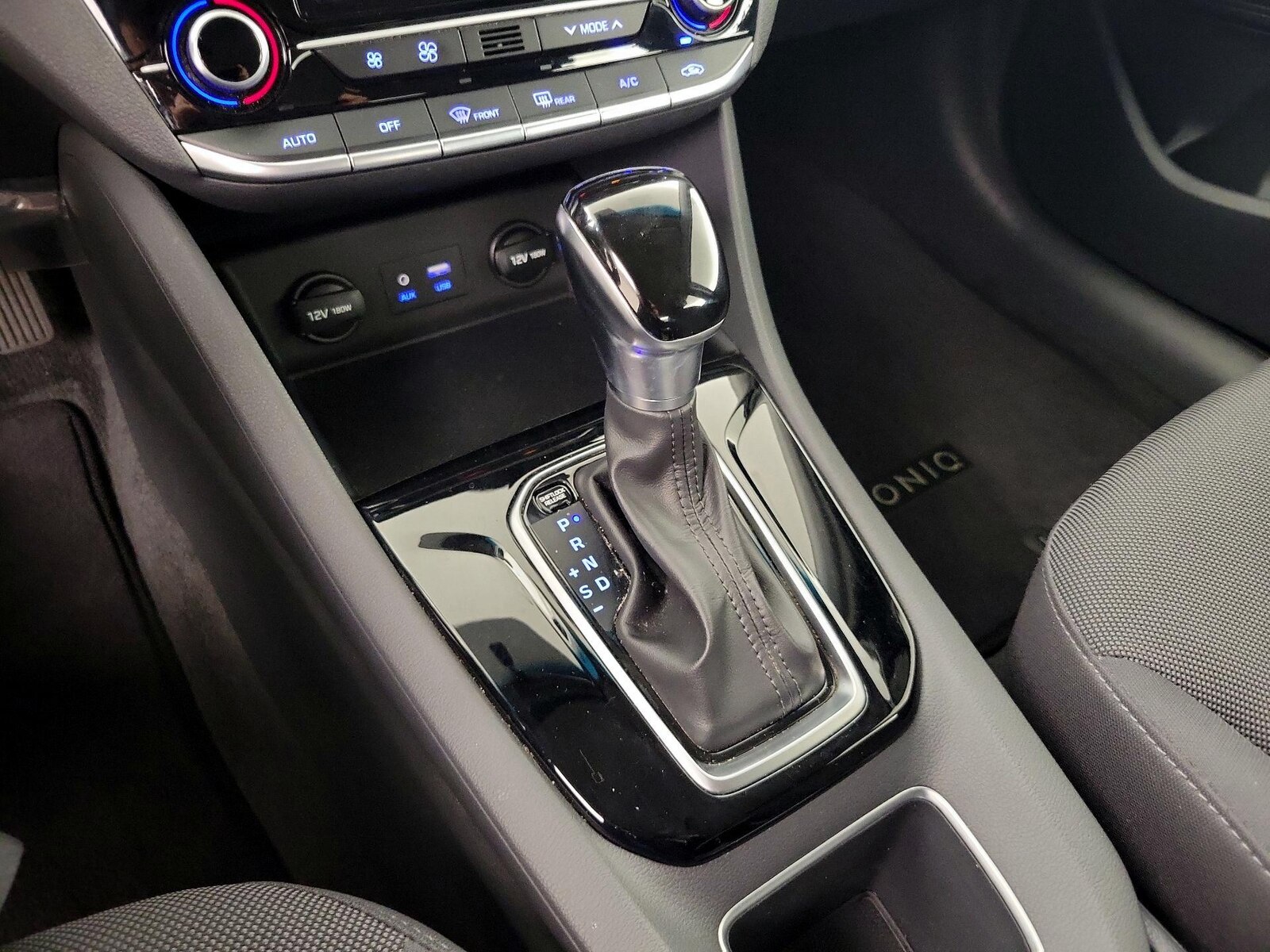 2019 Hyundai Ioniq Blue - Photo 18