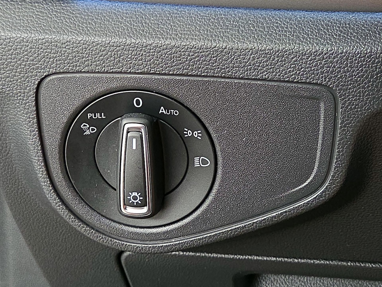2020 Volkswagen Atlas Cross Sport SEL Premium - Photo 12