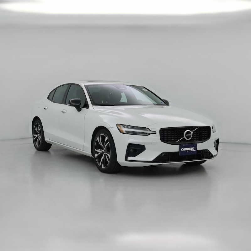 2025 Volvo S60 B5 Ultra Black Edition
