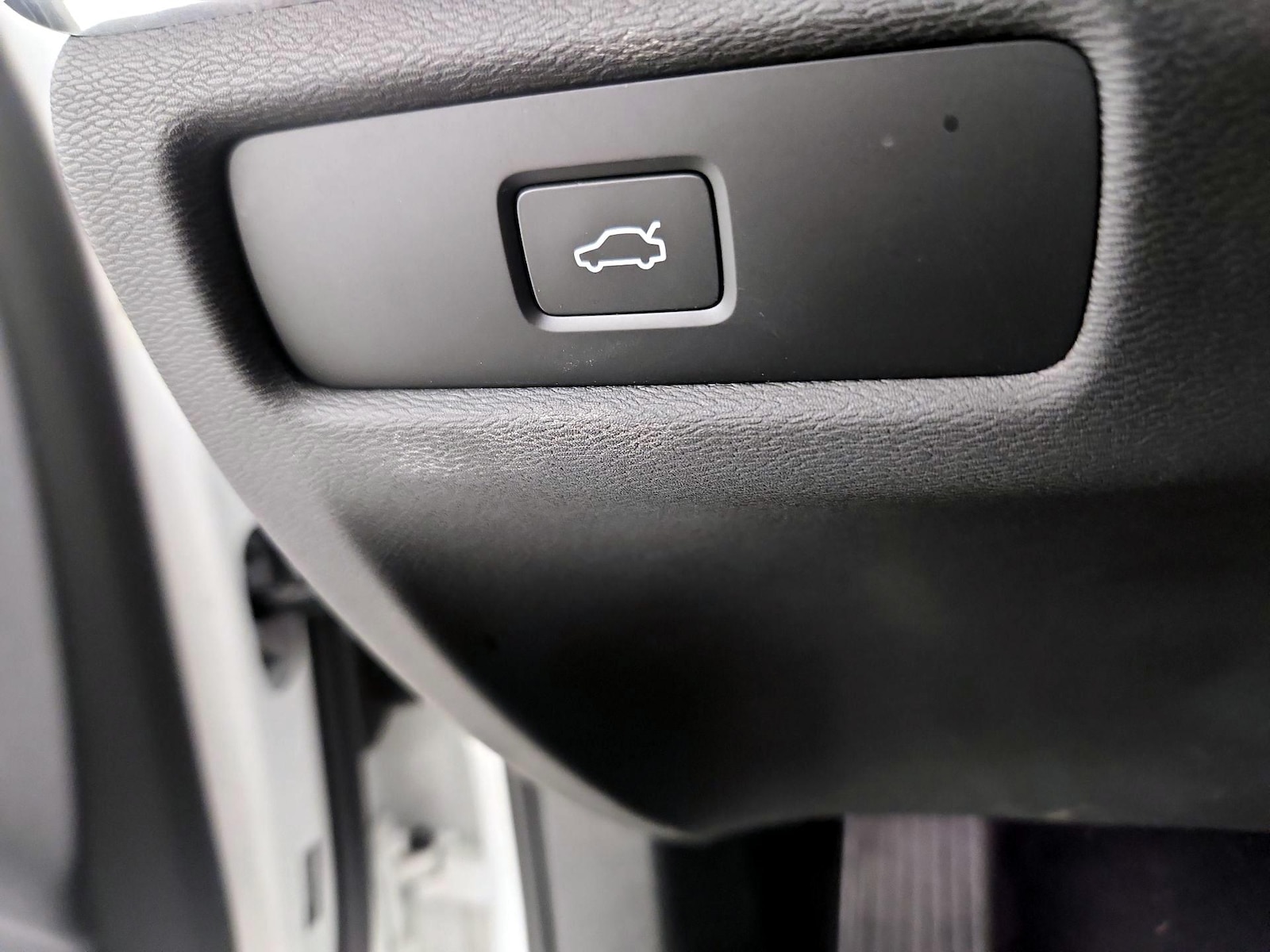 2025 Volvo S60 Core - Photo 14