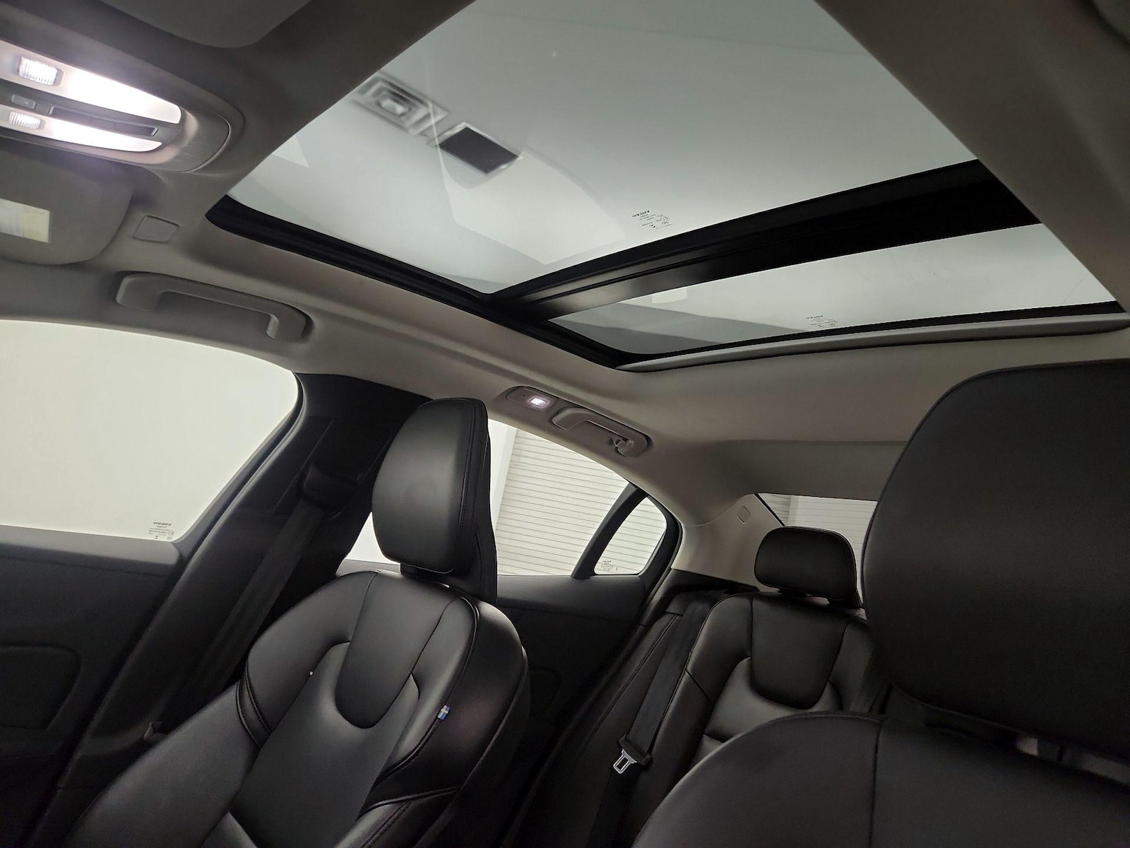 2025 Volvo S60 Core - Photo 21