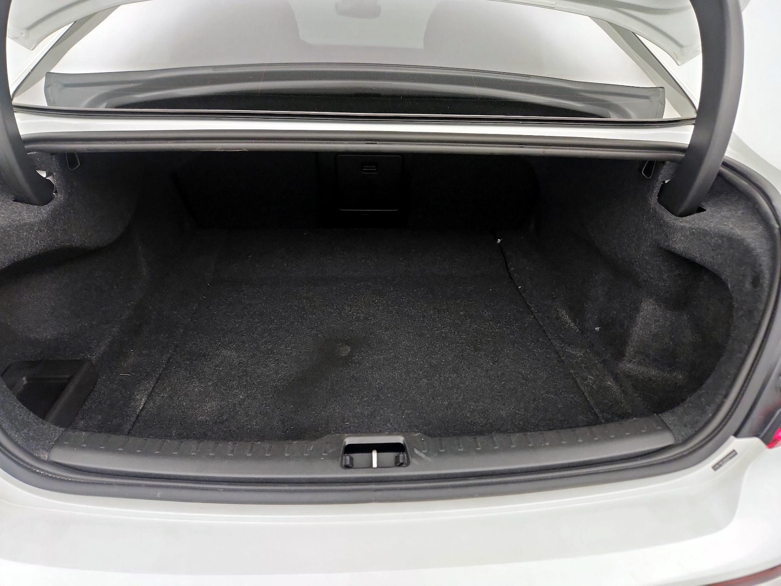 2025 Volvo S60 Core - Photo 23