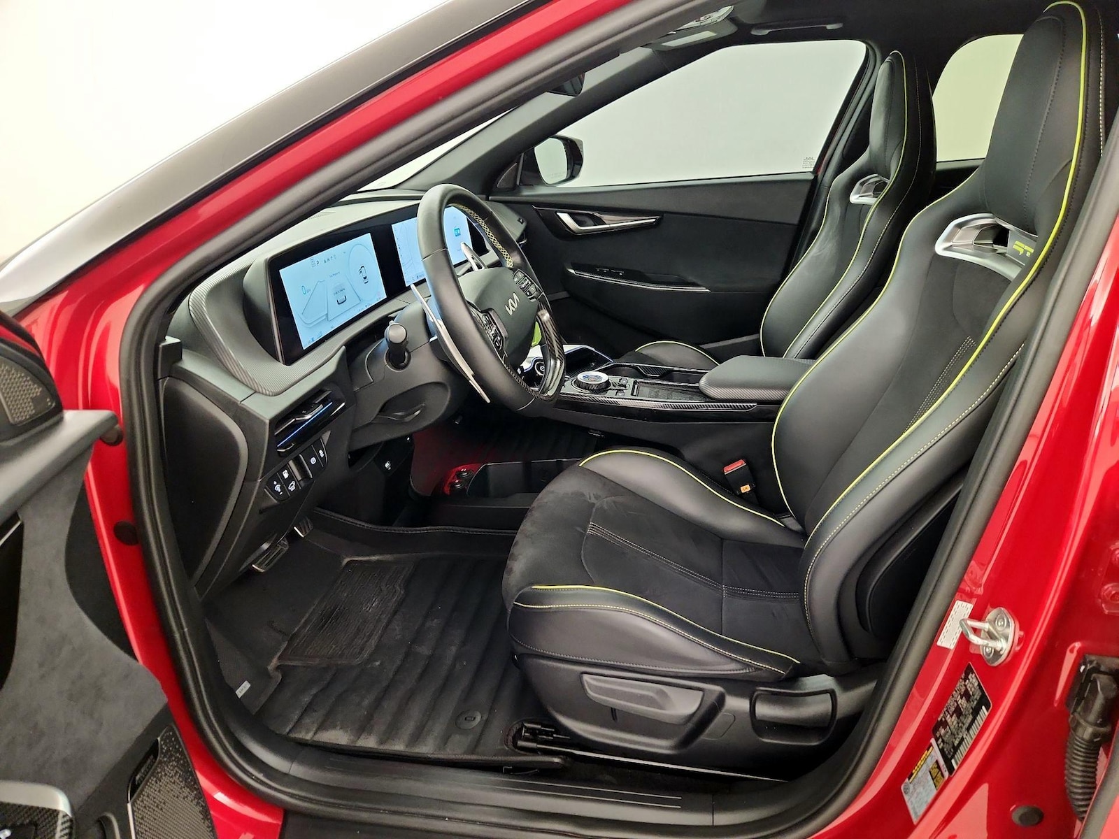 2023 Kia EV6 GT - Photo 12