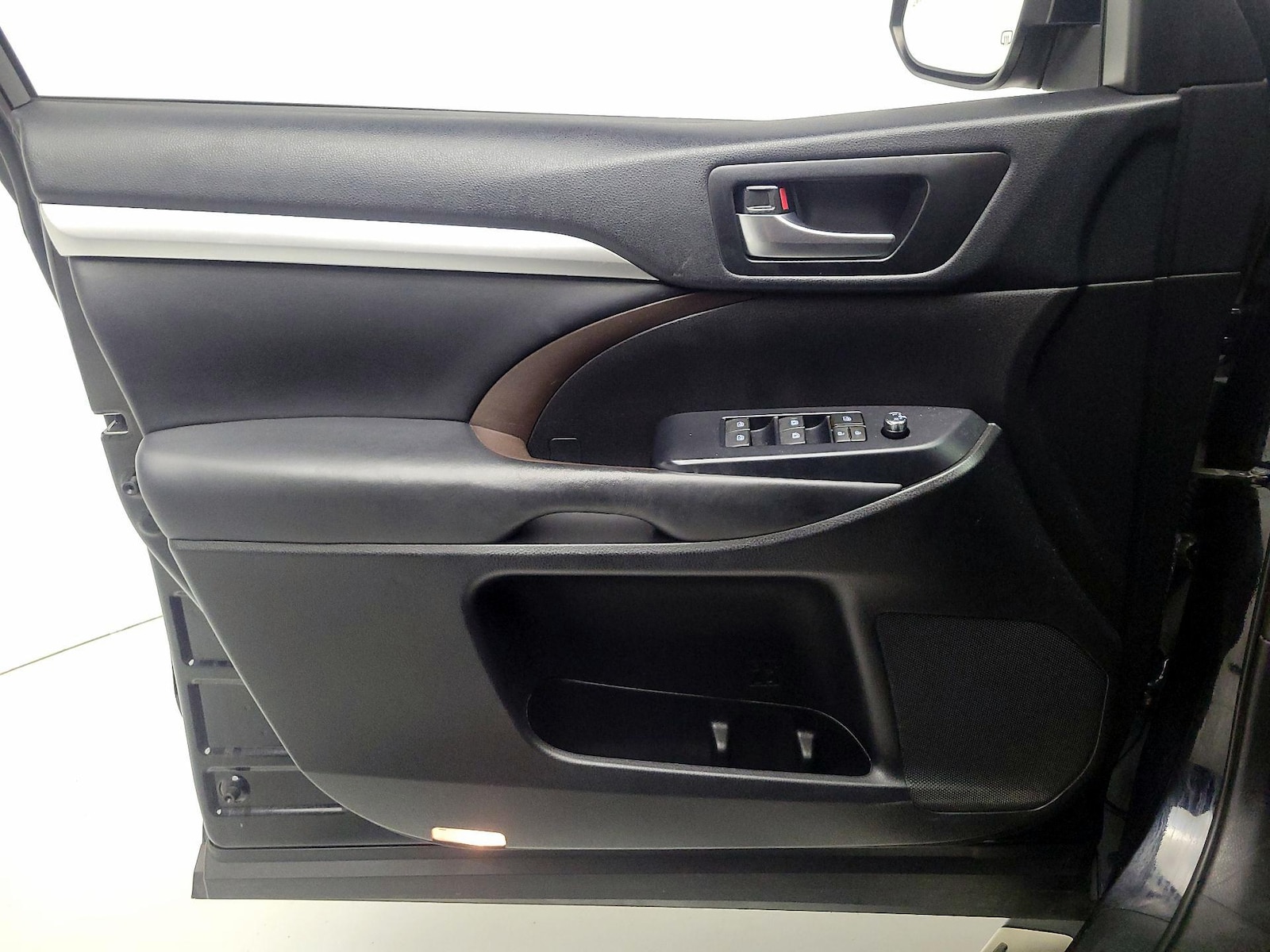 2019 Toyota Highlander XLE - Photo 13