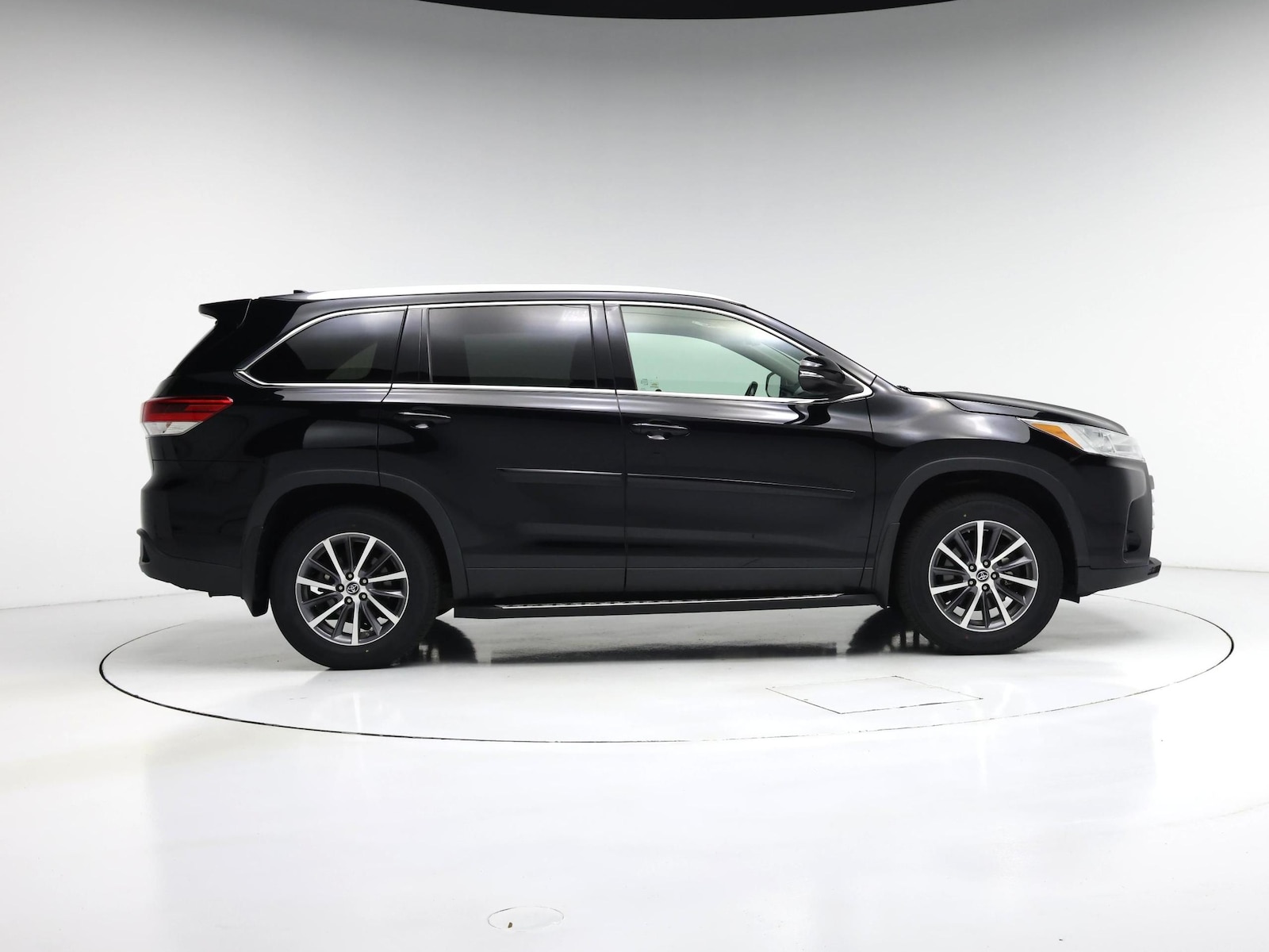 2019 Toyota Highlander XLE - Photo 8