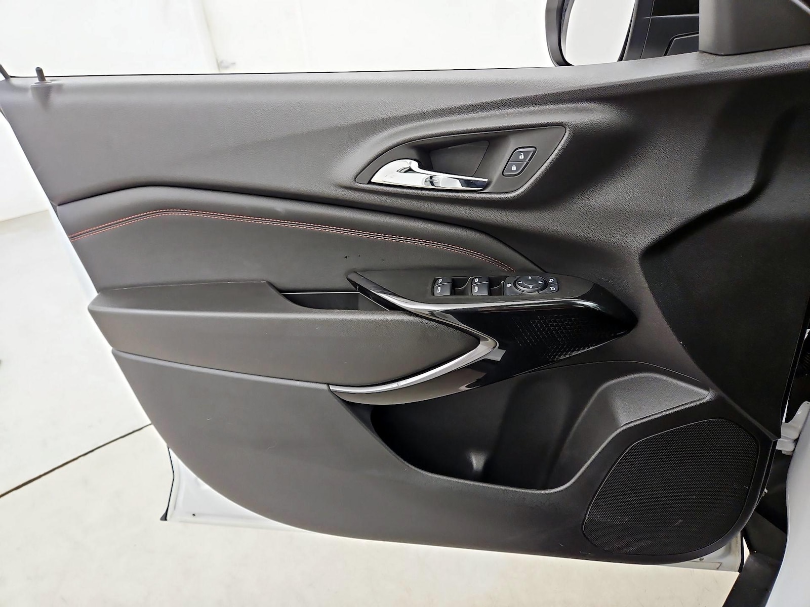 2024 Chevrolet Trax RS - Photo 13