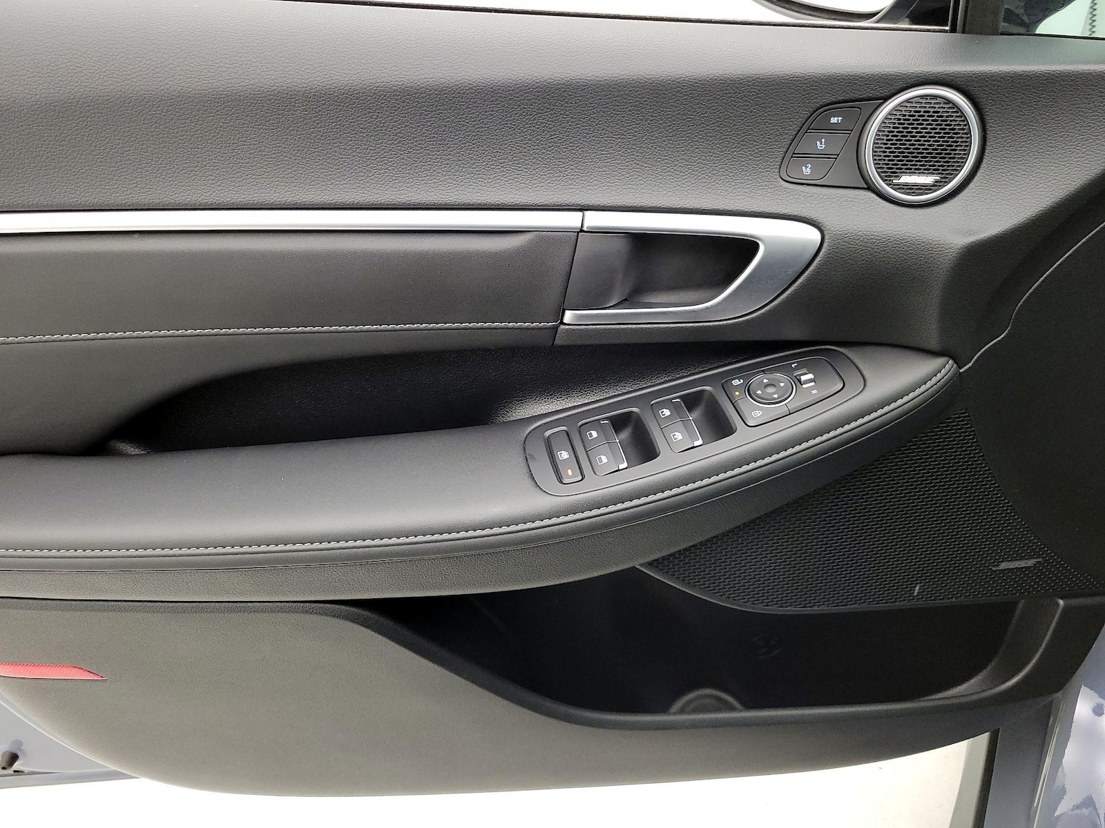 2025 Hyundai Sonata Hybrid Limited - Photo 13