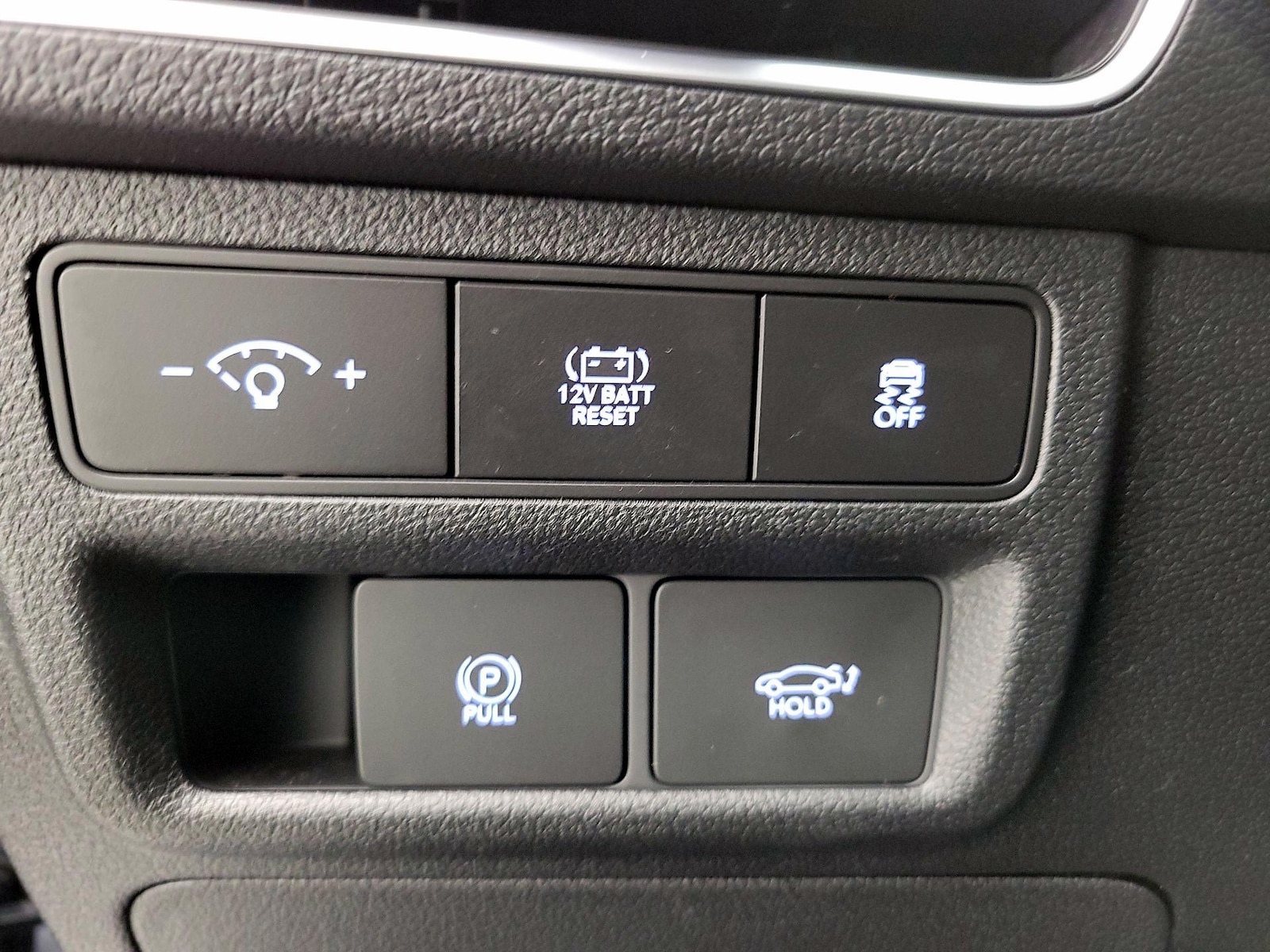 2025 Hyundai Sonata Hybrid Limited - Photo 14