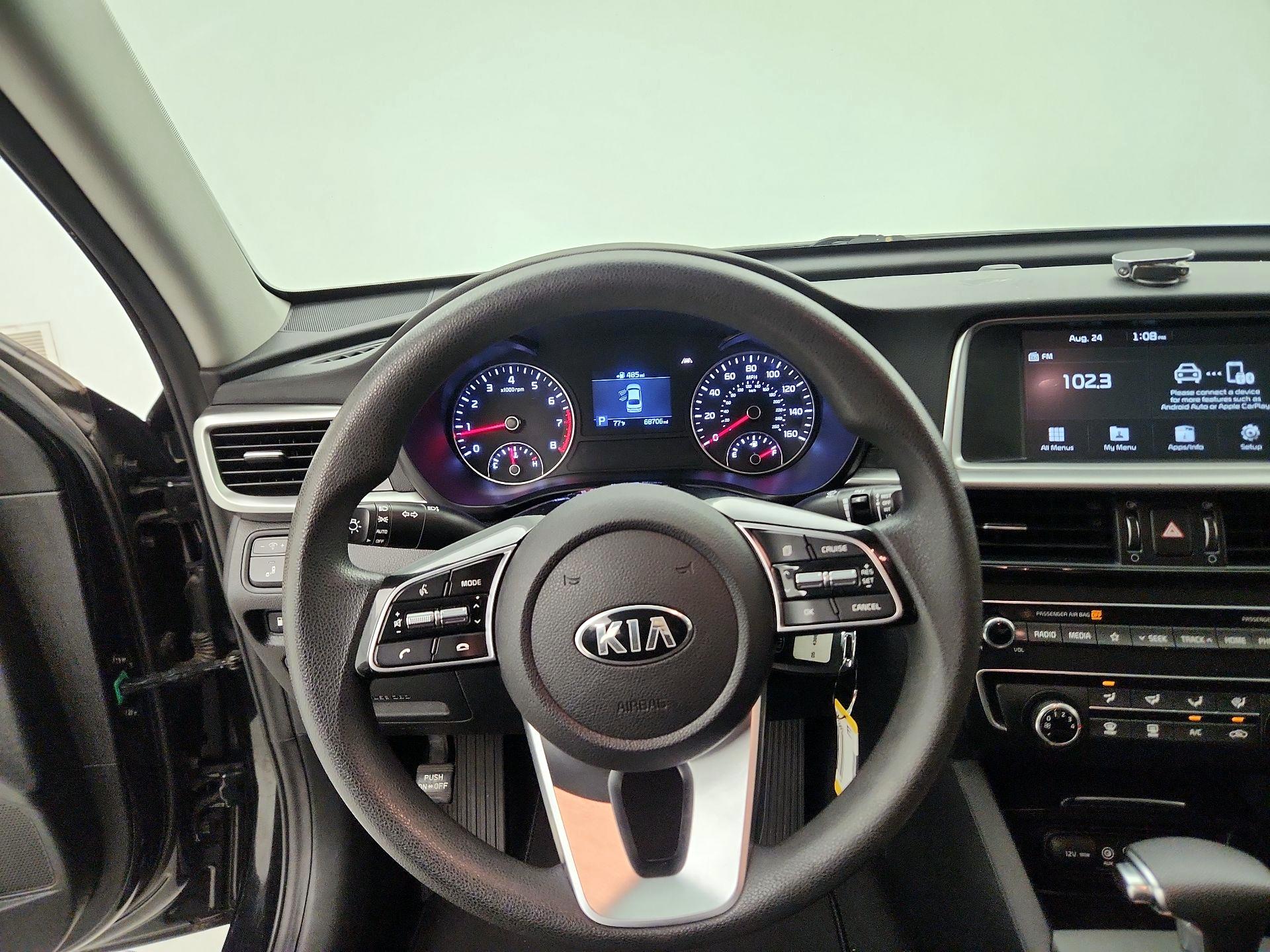 Thumbnail: 2020 Kia Optima - 10