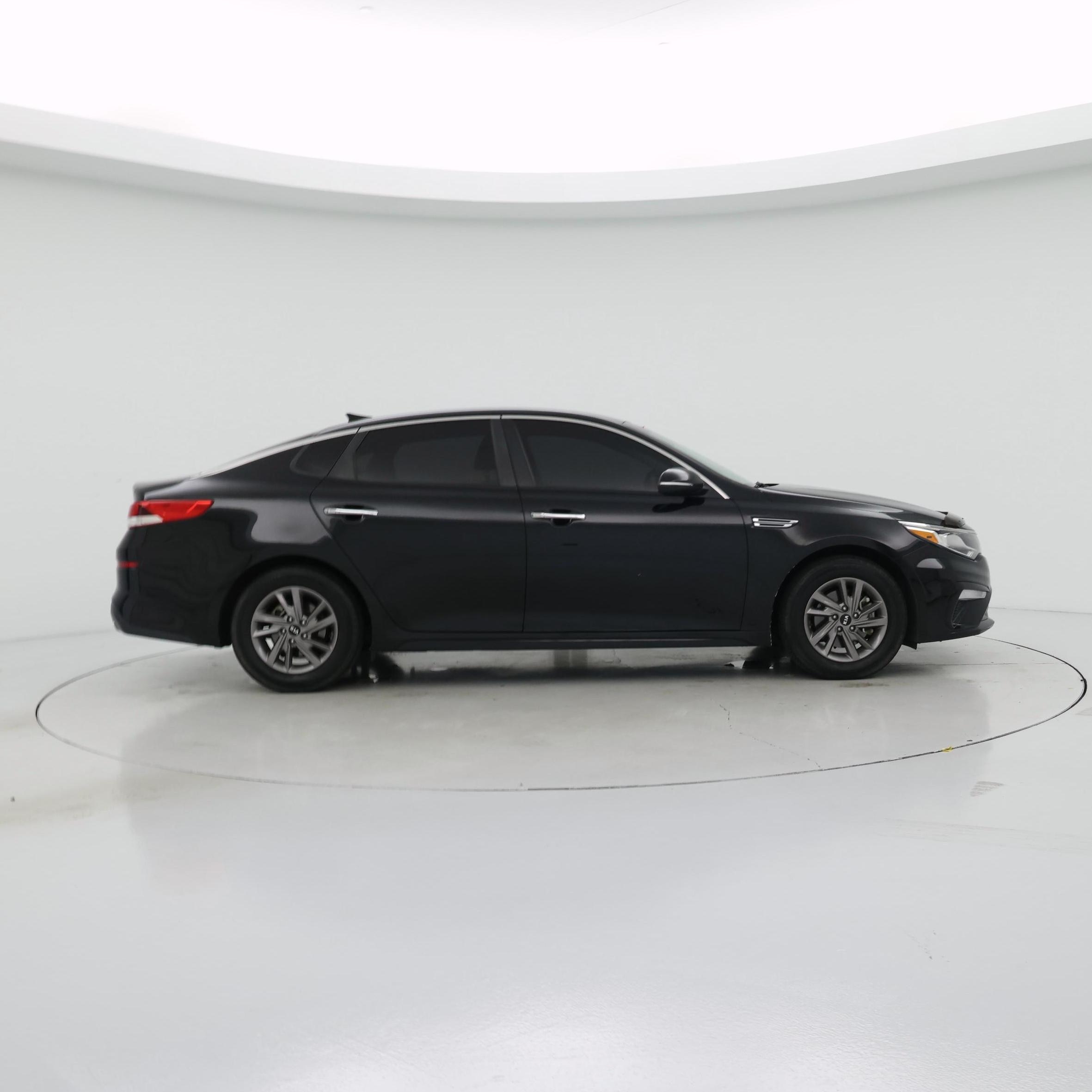 Thumbnail: 2020 Kia Optima - 7