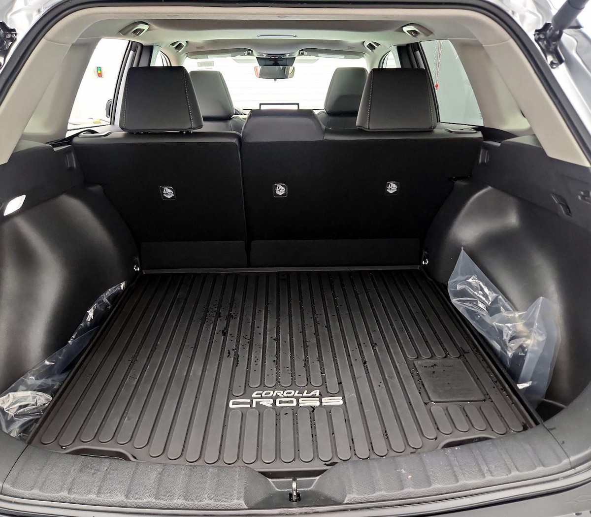 Trunk/Cargo (Seats Up)
