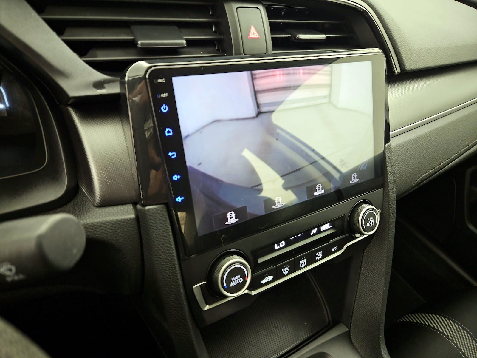 2018 Honda Civic LX - Photo 15