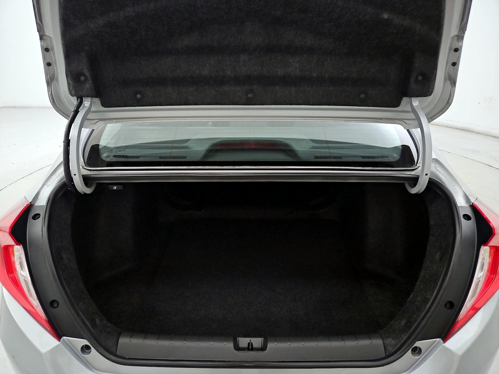 2018 Honda Civic LX - Photo 21