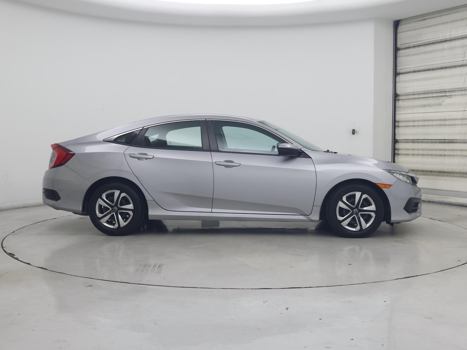 2018 Honda Civic LX - Photo 8