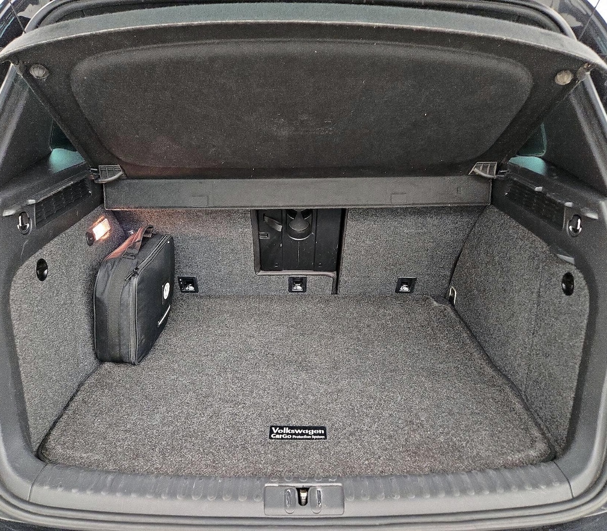Trunk/Cargo (Seats Up)