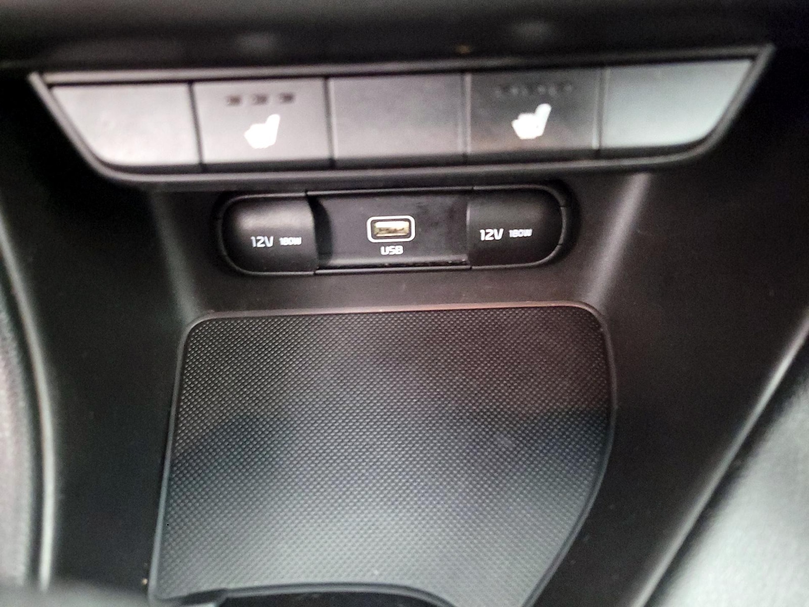 2020 Kia Sportage LX - Photo 19