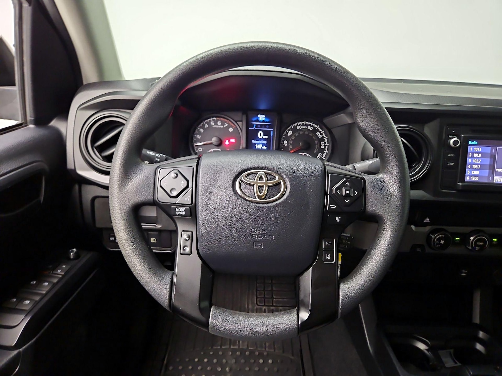 2019 Toyota Tacoma SR - Photo 11