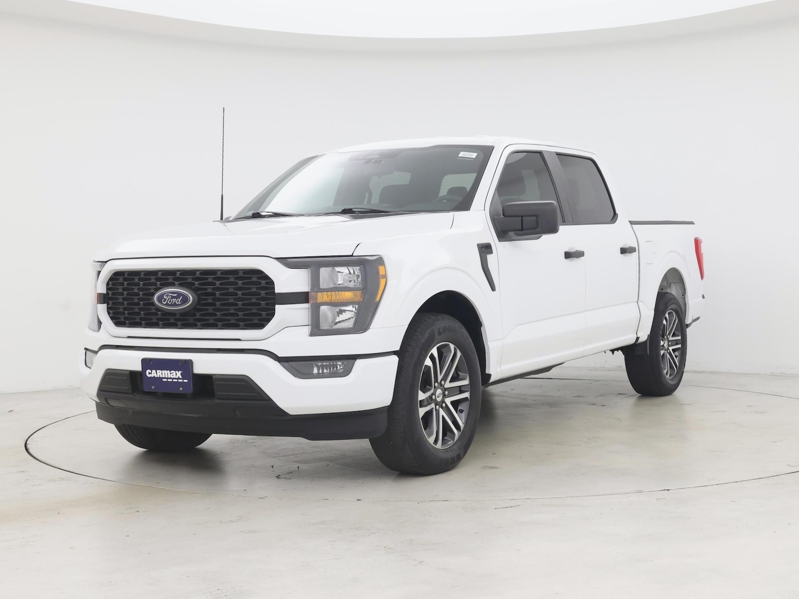 2023 Ford F-150 XL - Photo 5