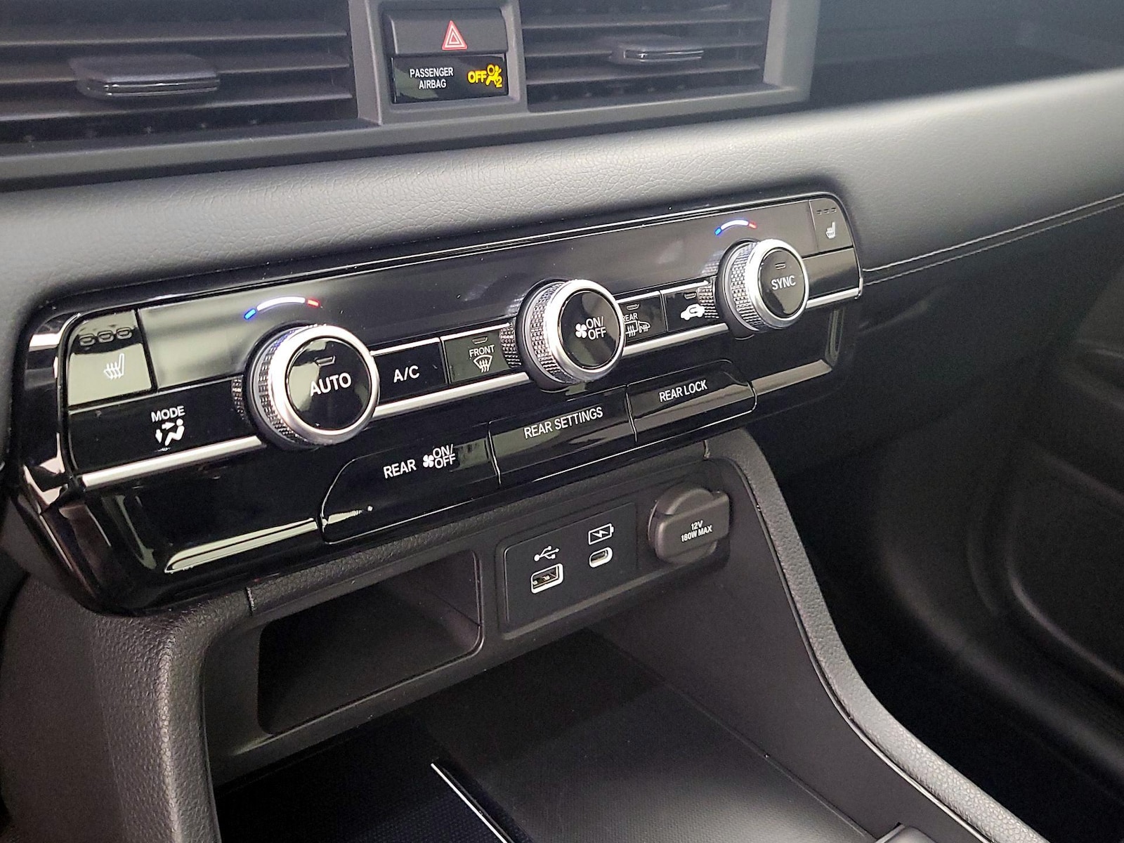 2023 Honda Pilot Touring - Photo 18