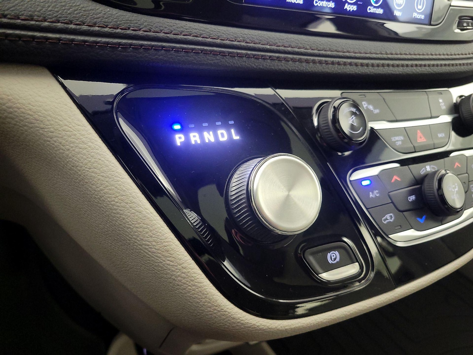 2017 Chrysler Pacifica Limited - Photo 19