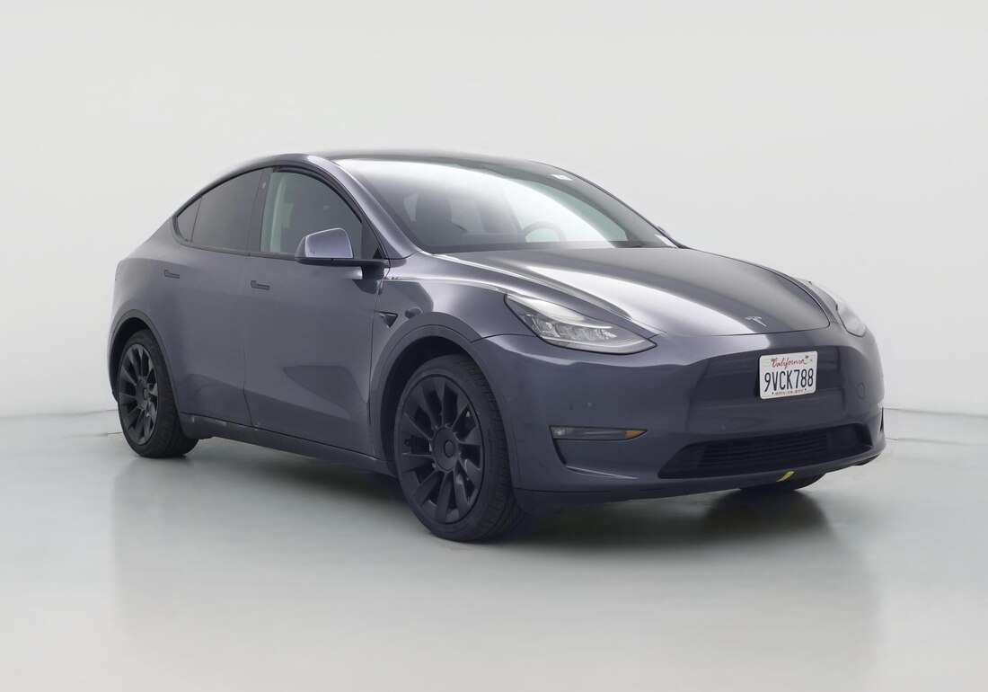 2021 Tesla Model Y Standard Range in Gray — CarMax photo