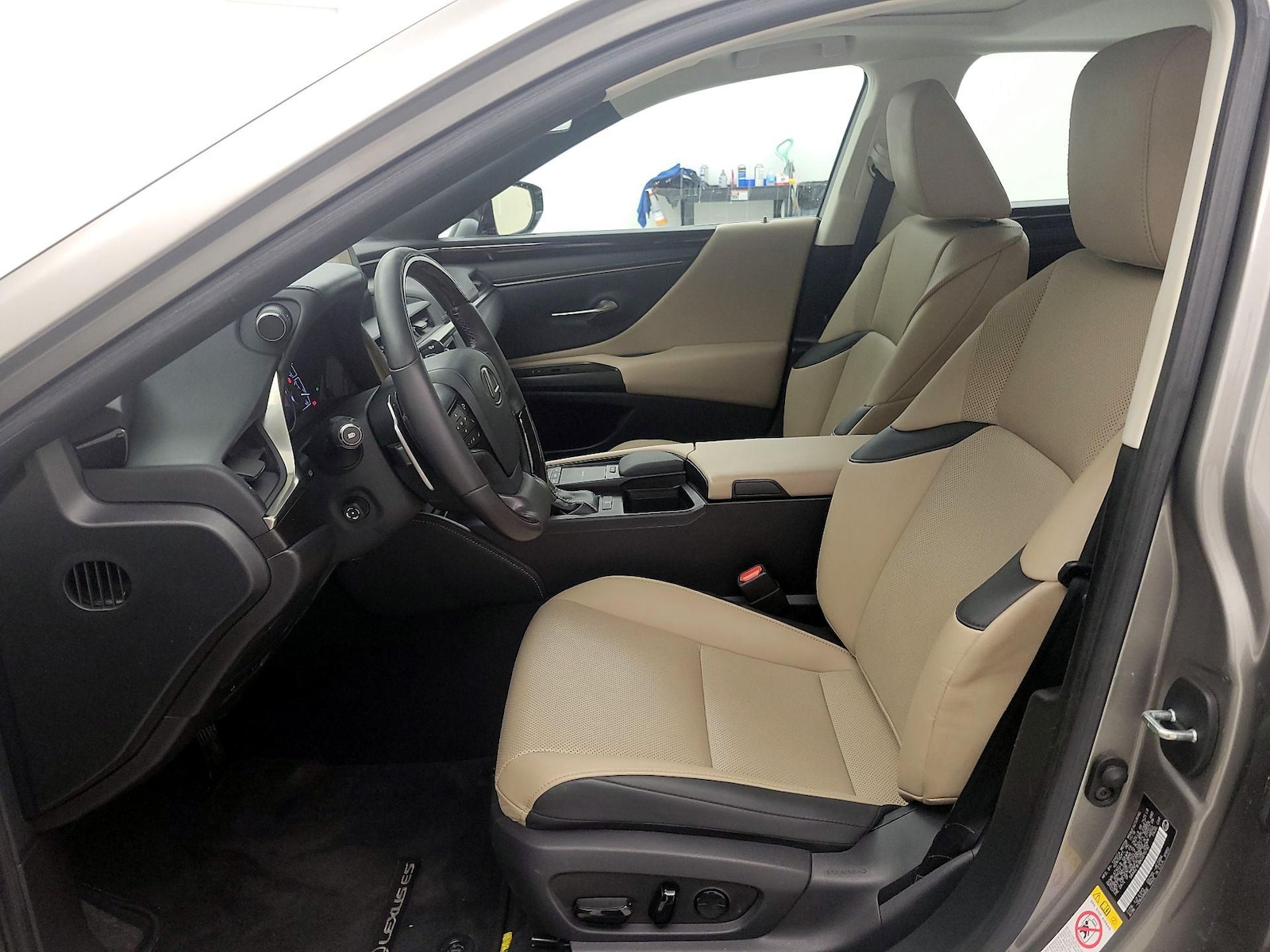 2019 Lexus ES 350 - Photo 12