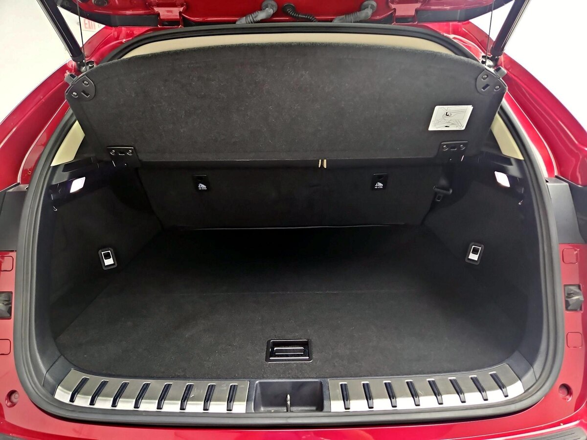 Trunk/Cargo (Seats Up)