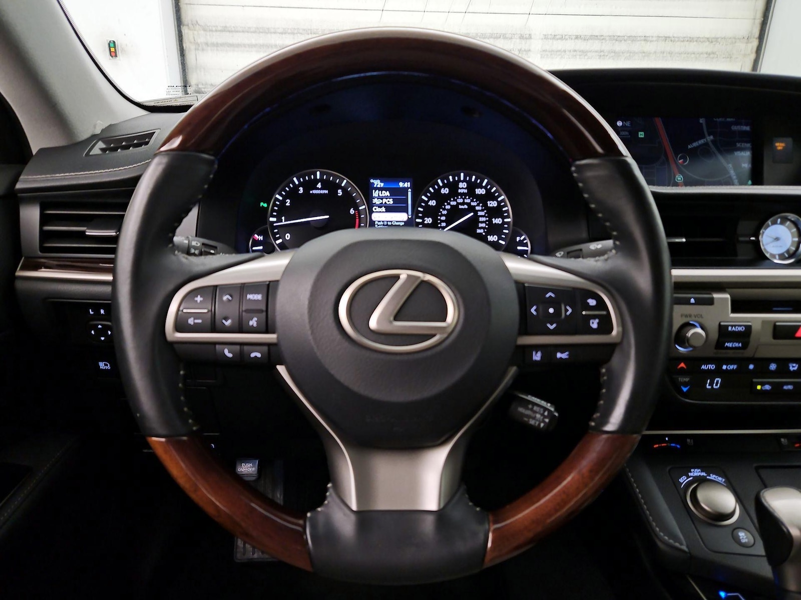 2018 Lexus ES 350 - Photo 11