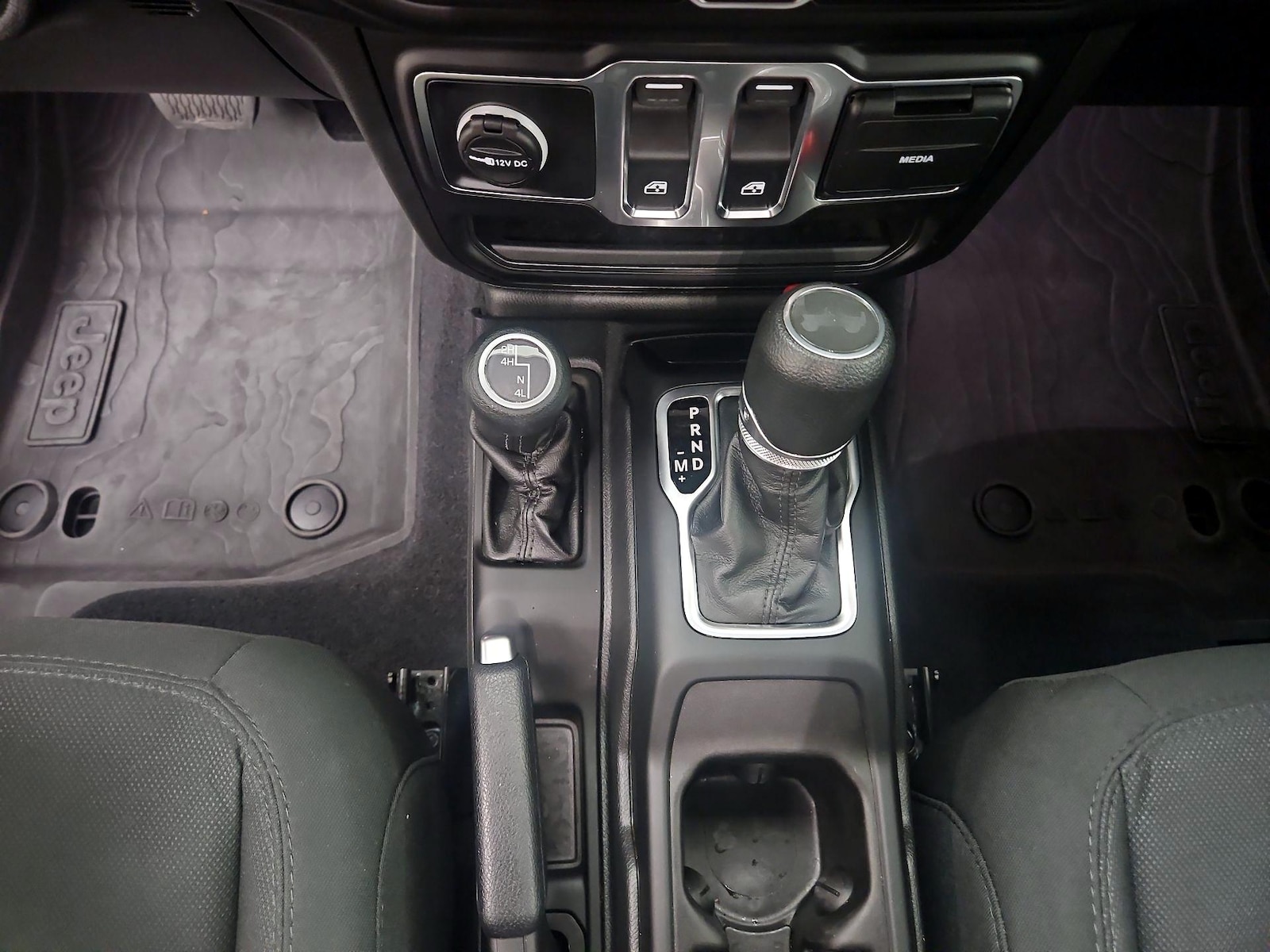 2023 Jeep Wrangler 2-Door Sport S - Photo 19