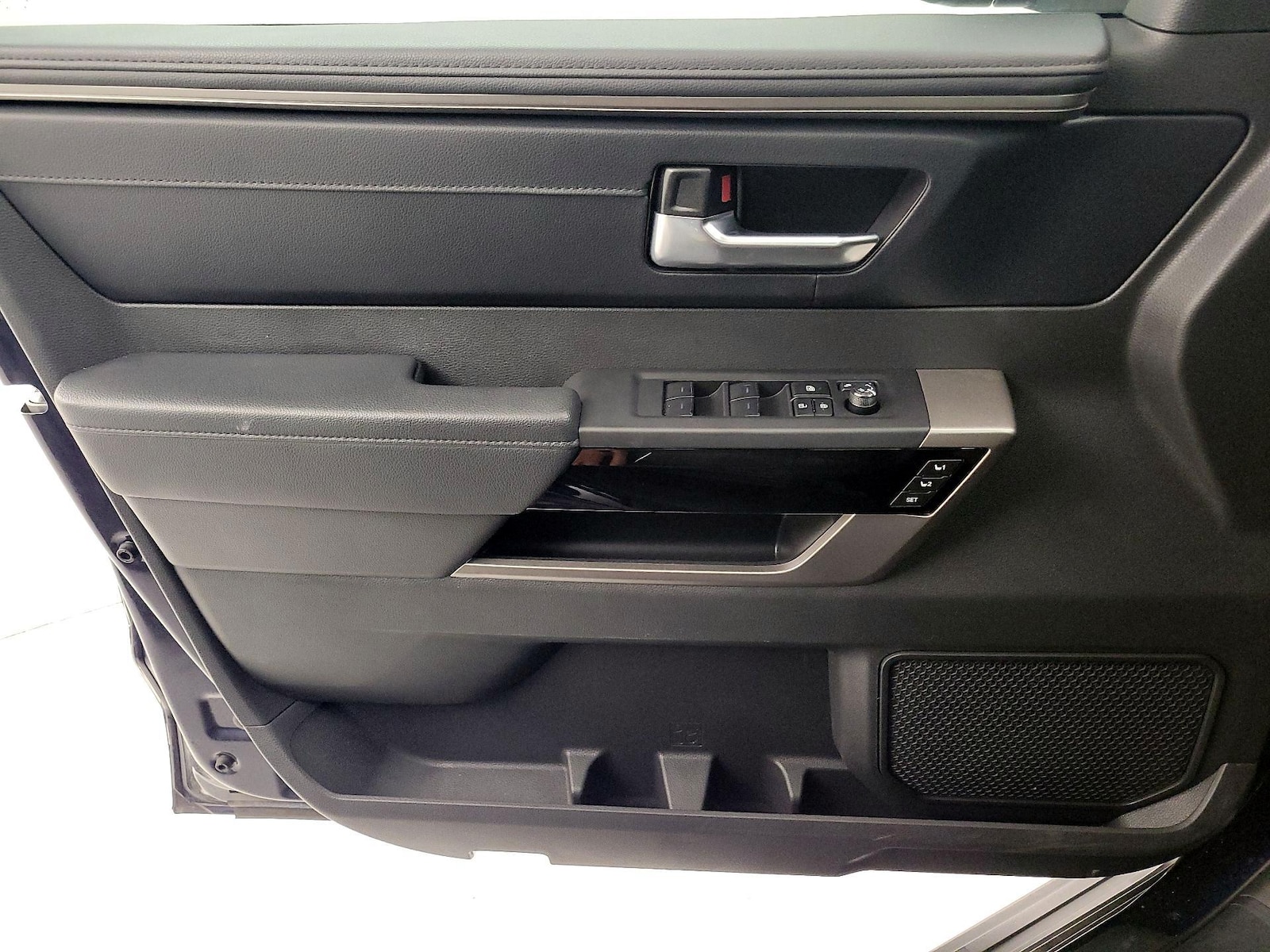 2025 Toyota Sequoia Limited - Photo 13