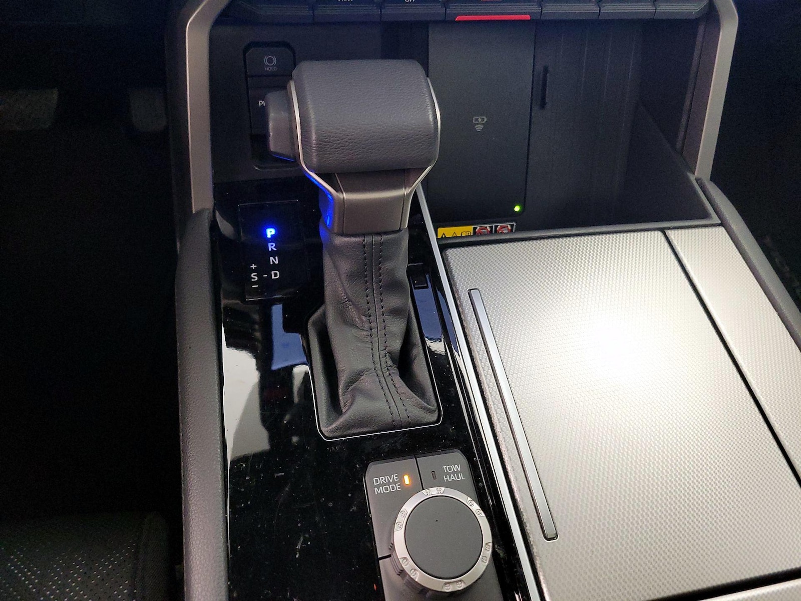 2025 Toyota Sequoia Limited - Photo 18