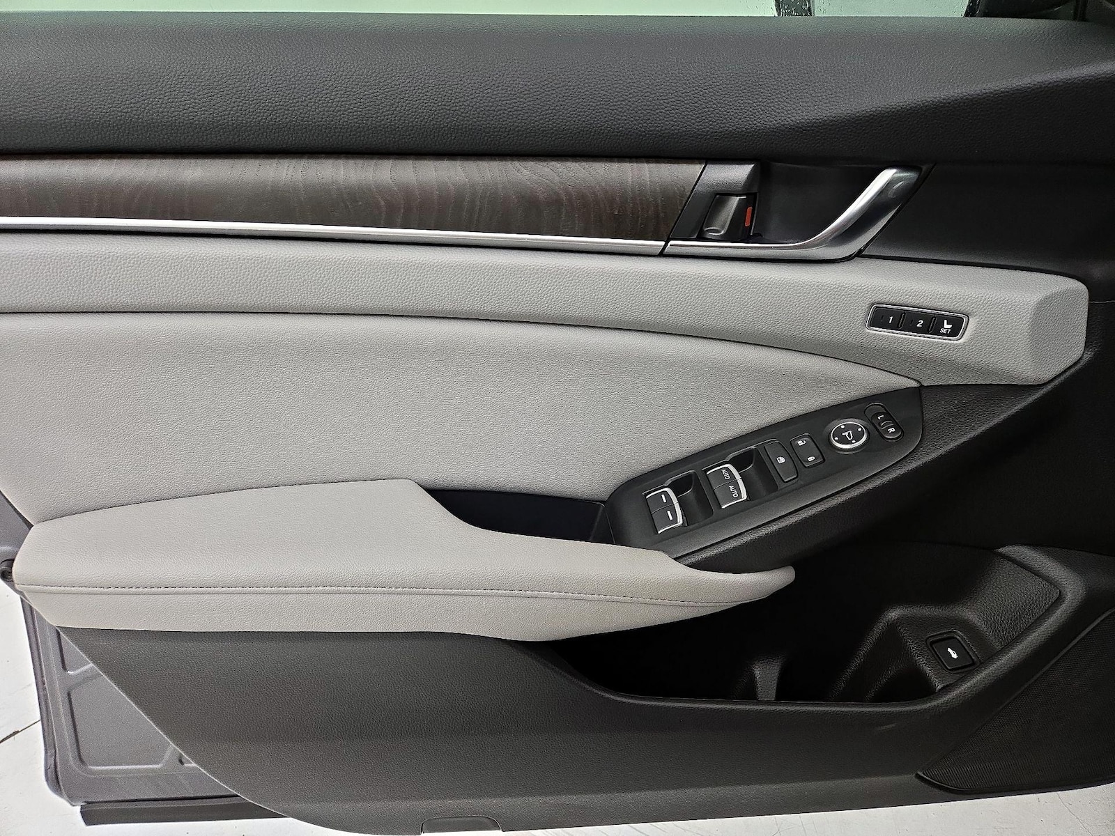 2020 Honda Accord EX-L - Photo 13