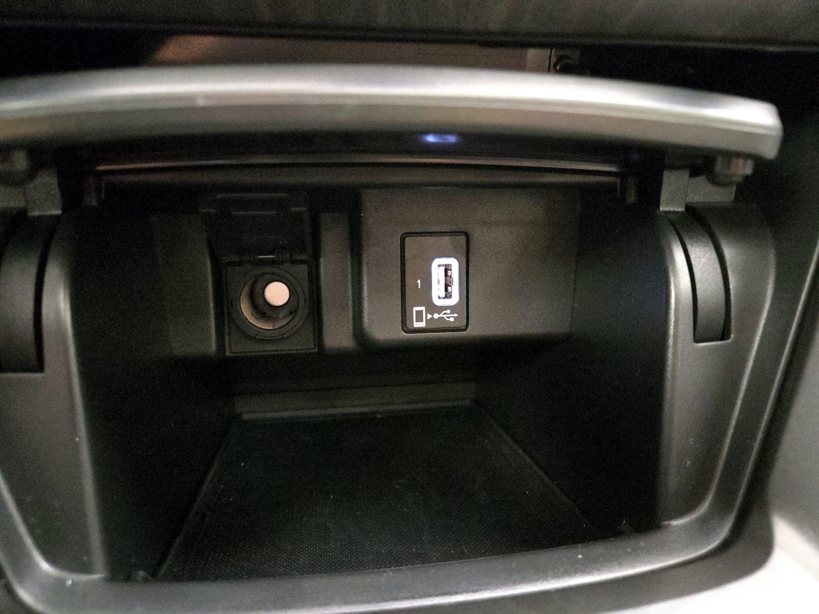 2020 Honda Accord EX-L - Photo 19