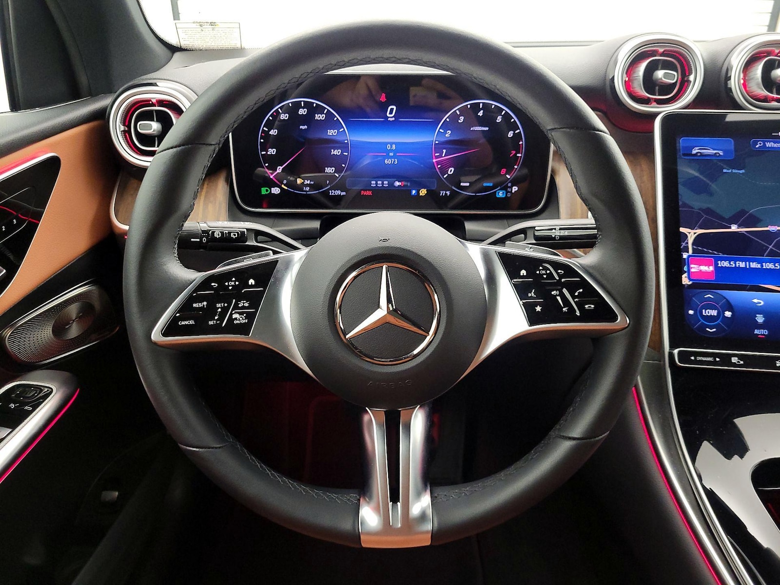 2025 Mercedes-Benz GLC Base - Photo 11