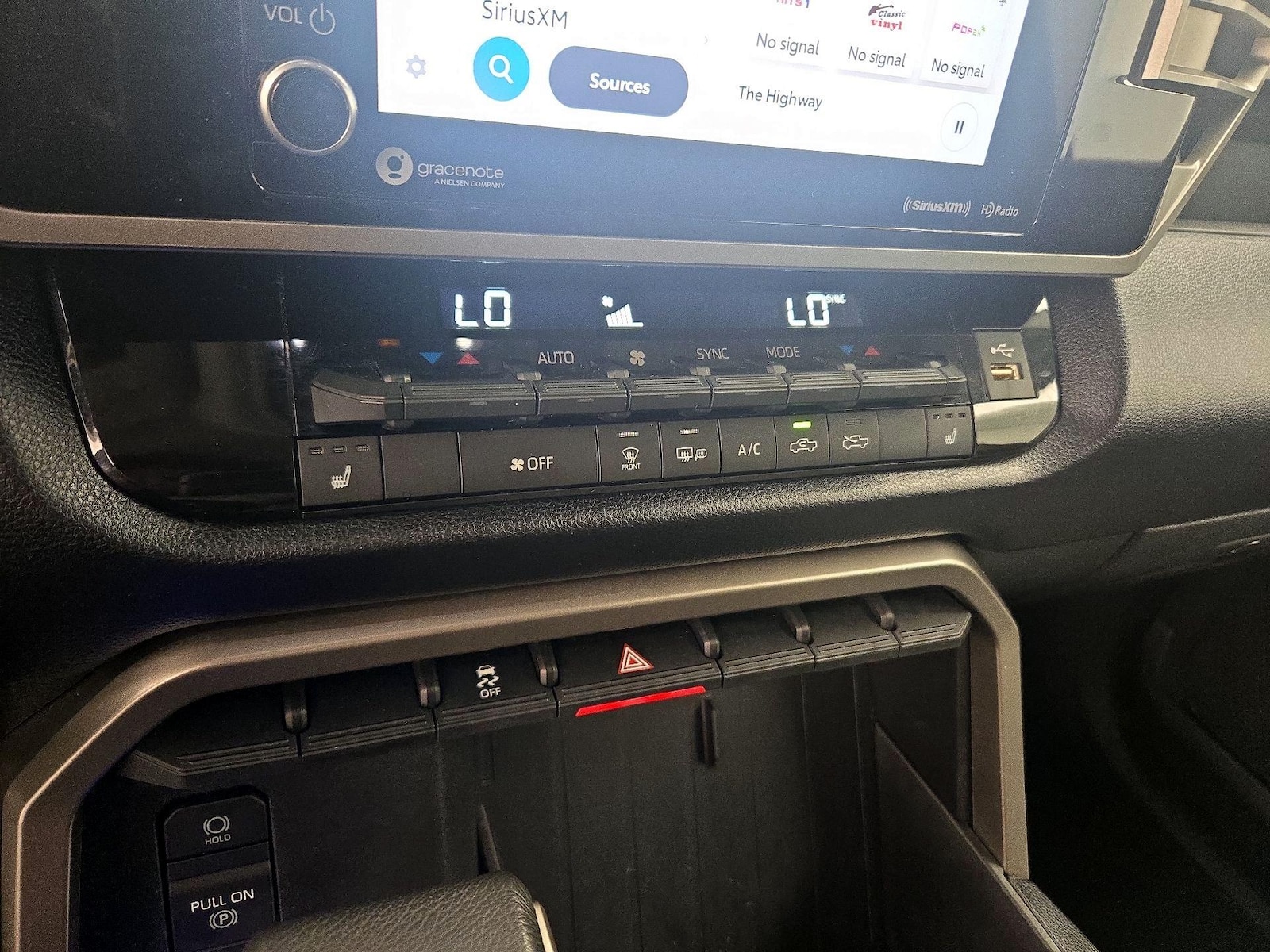 2024 Toyota Tundra SR5 - Photo 17