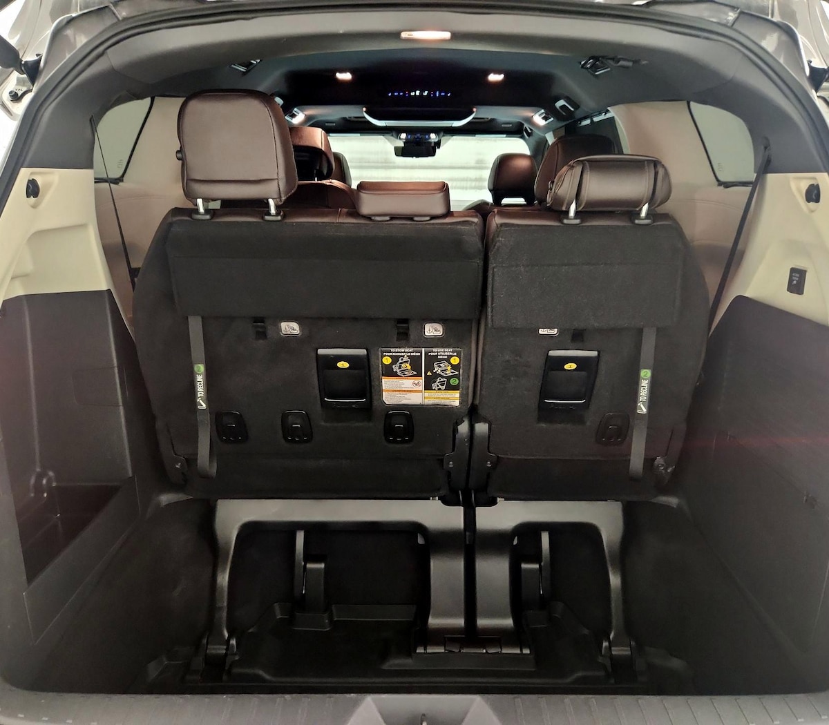 Trunk/Cargo (Seats Up)