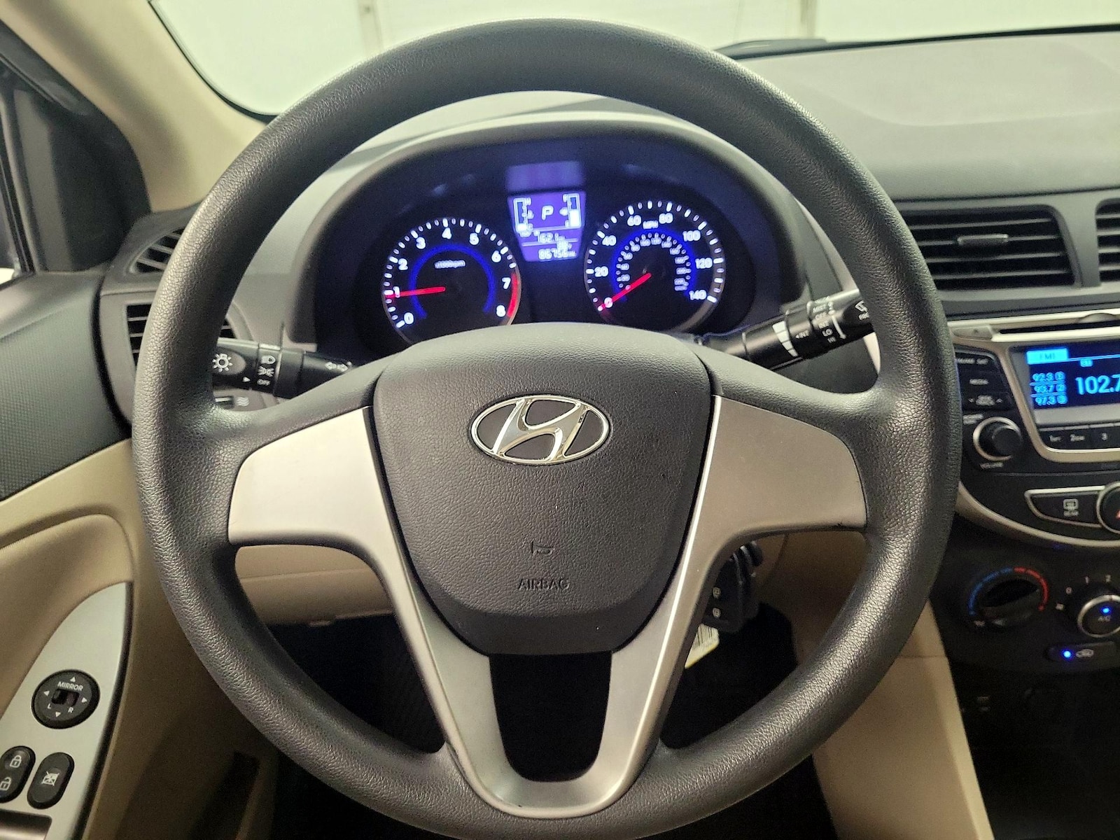 2016 Hyundai Accent SE - Photo 11