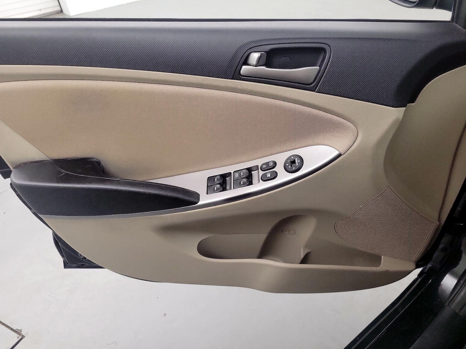 2016 Hyundai Accent SE - Photo 13