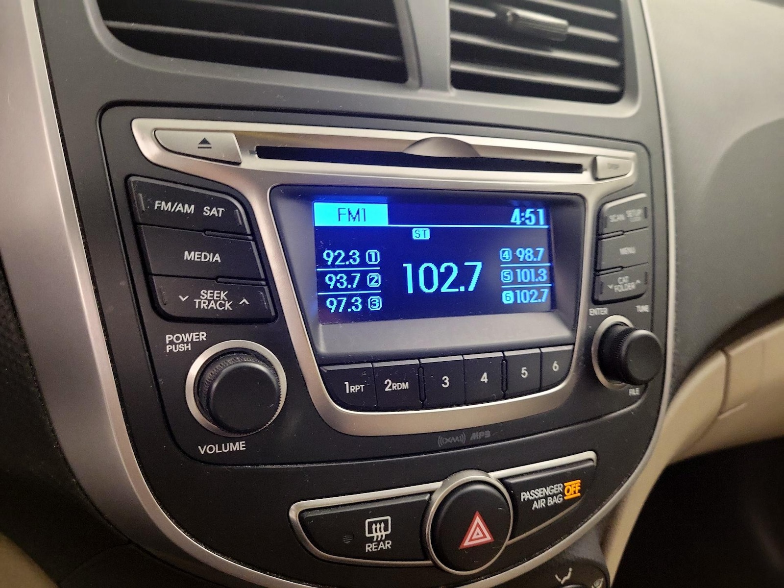 2016 Hyundai Accent SE - Photo 15