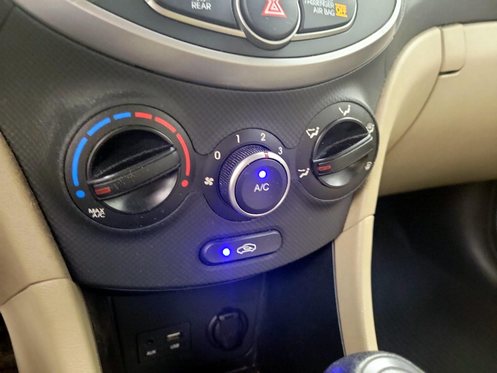 2016 Hyundai Accent SE - Photo 16