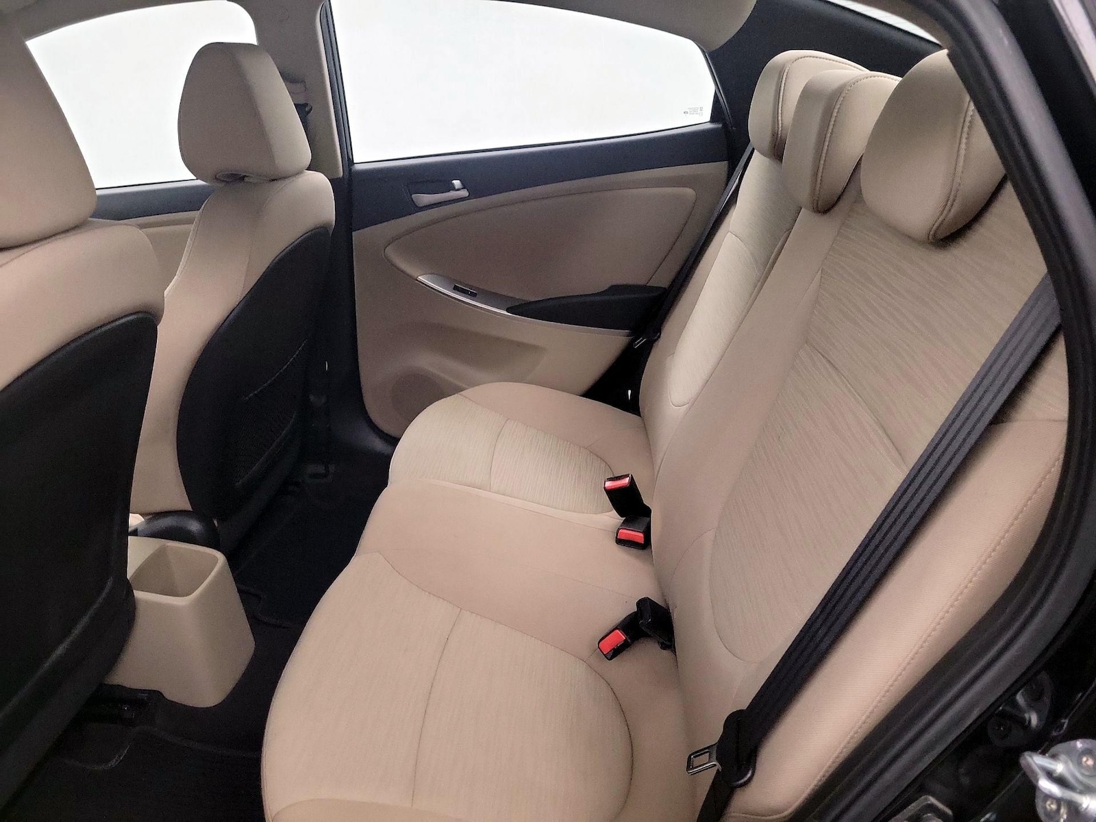 2016 Hyundai Accent SE - Photo 19