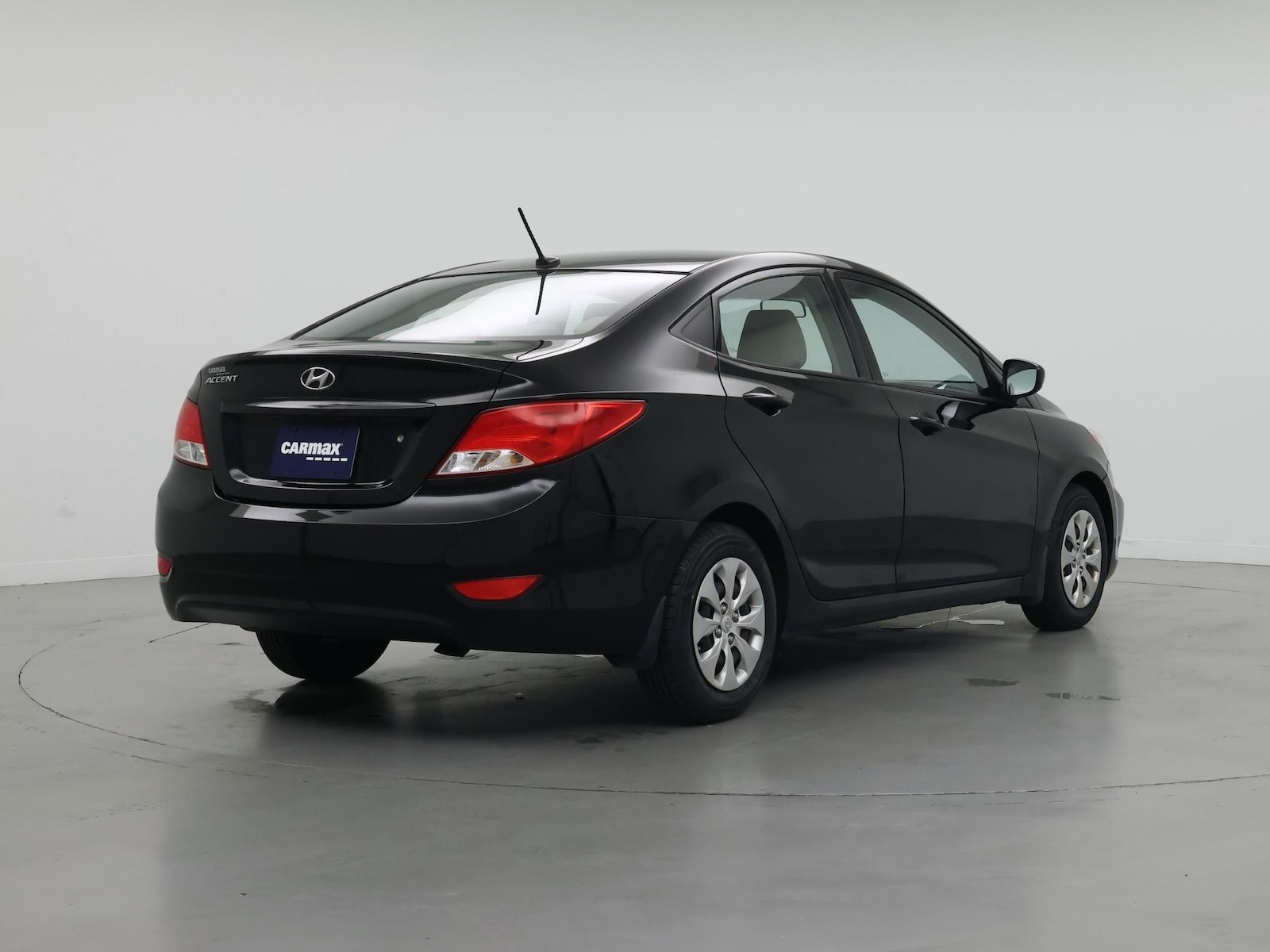 2016 Hyundai Accent SE - Photo 9