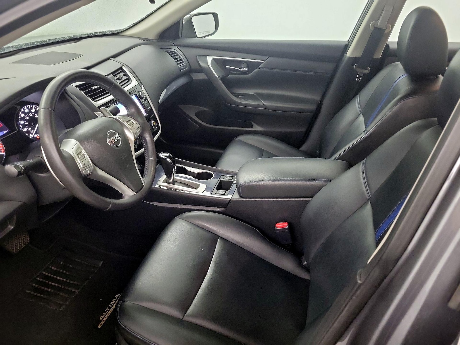 2018 Nissan Altima SR - Photo 12
